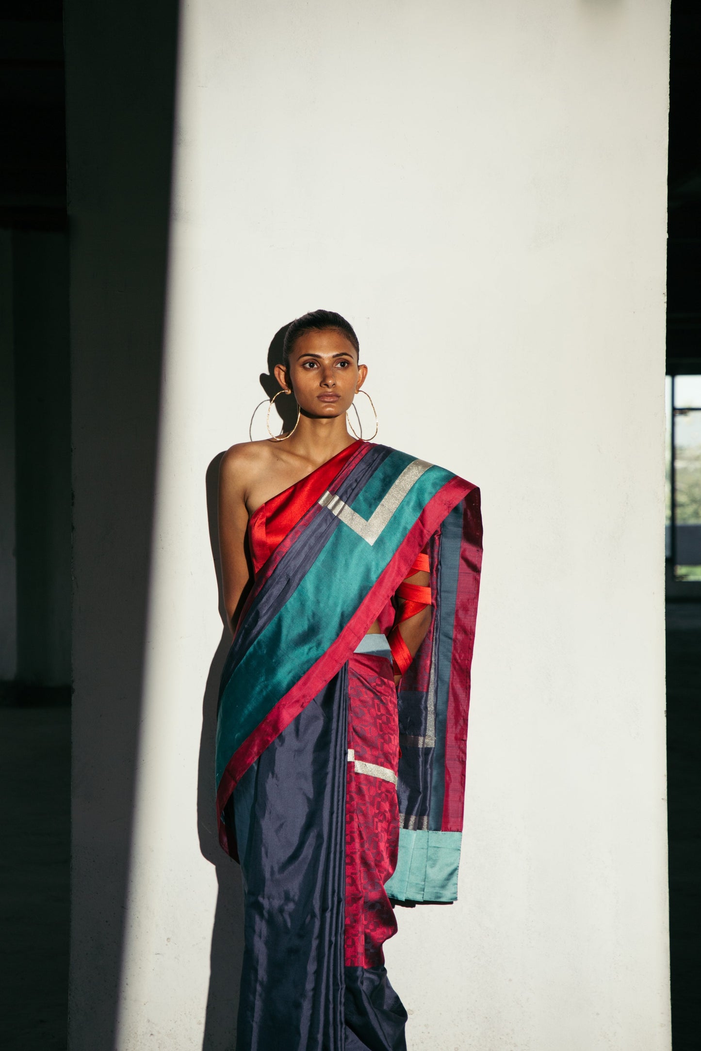 Cool Gray Psychdelic Sari