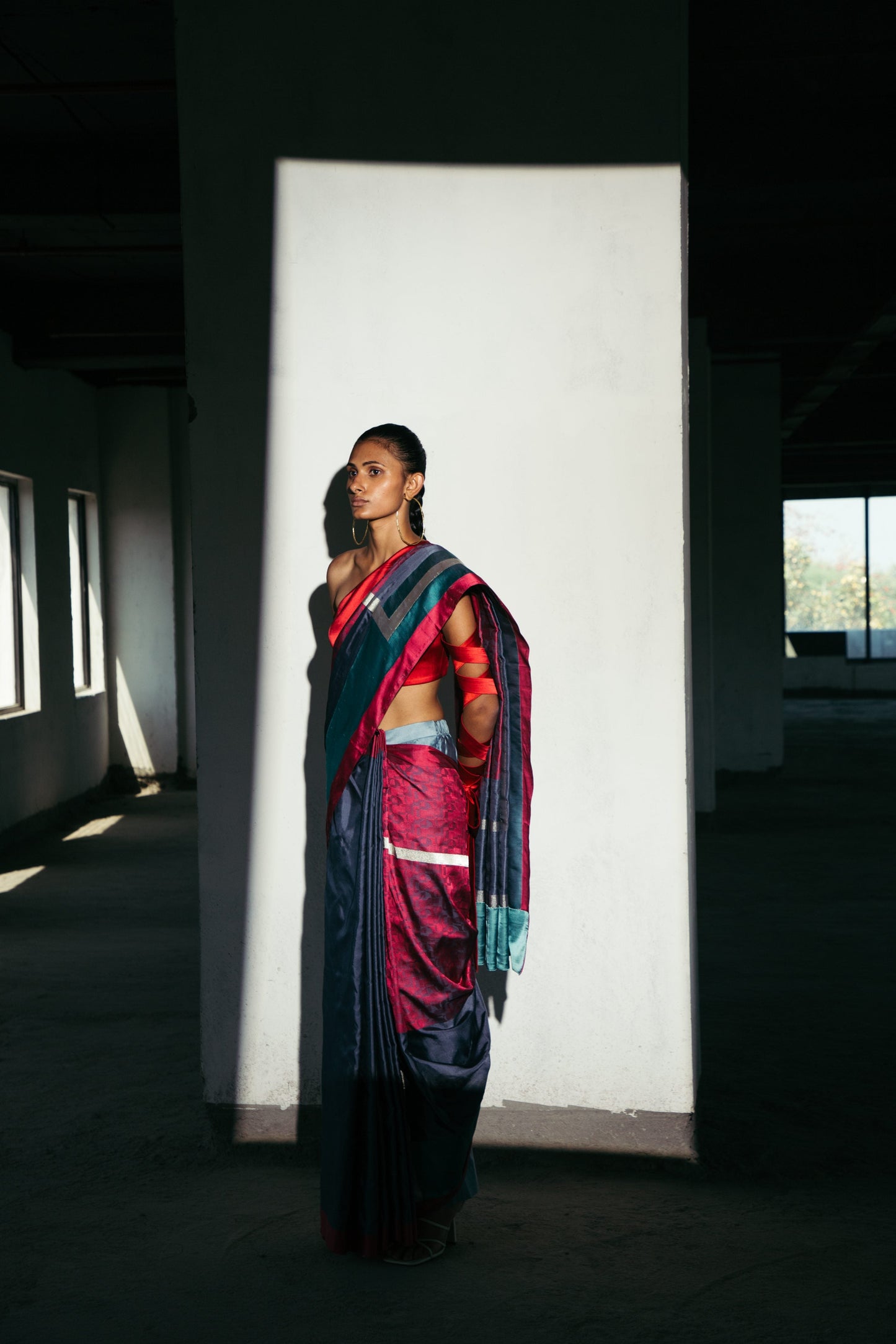 Cool Gray Psychdelic Sari