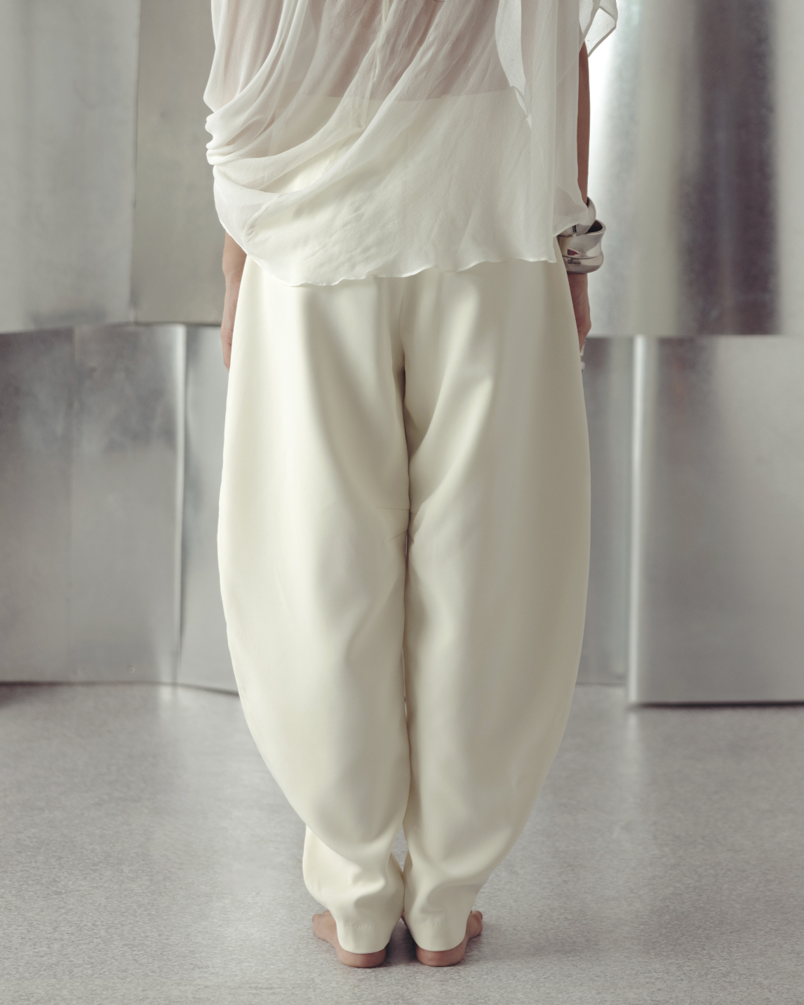 Antique White Crepe Barrel Pants