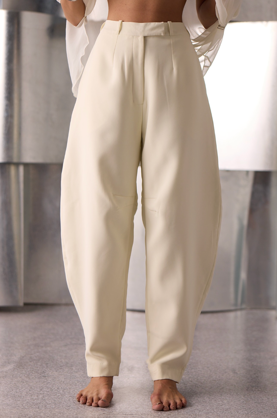 Antique White Crepe Barrel Pants